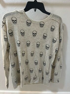 Skull sweater